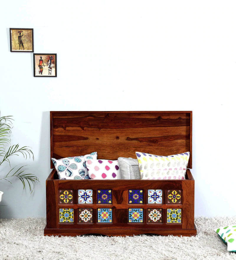 Advocate Wood Trunk in Honey Oak Finish