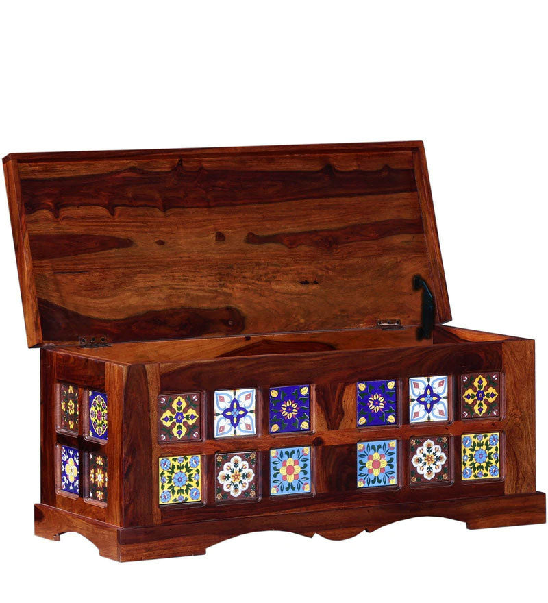 Advocate Wood Trunk in Honey Oak Finish