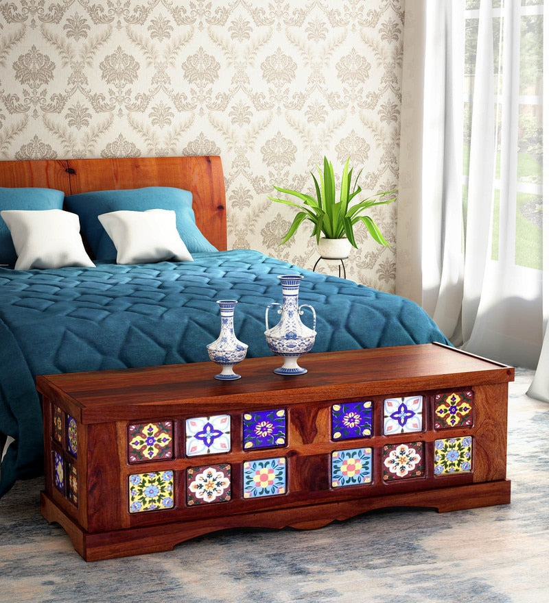 Advocate Wood Trunk in Honey Oak Finish